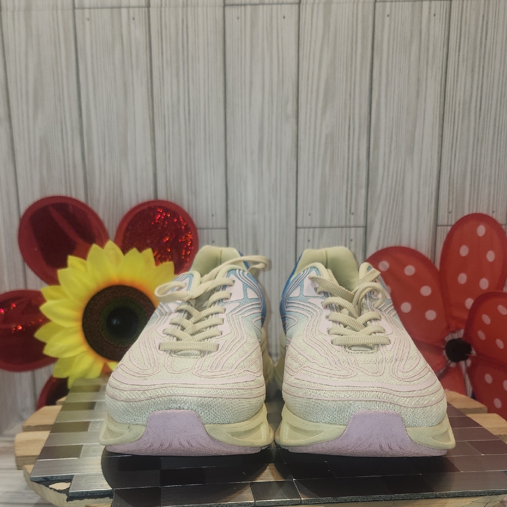 Fessura‎ Stylish Womens Sneakers - Cream and Pink